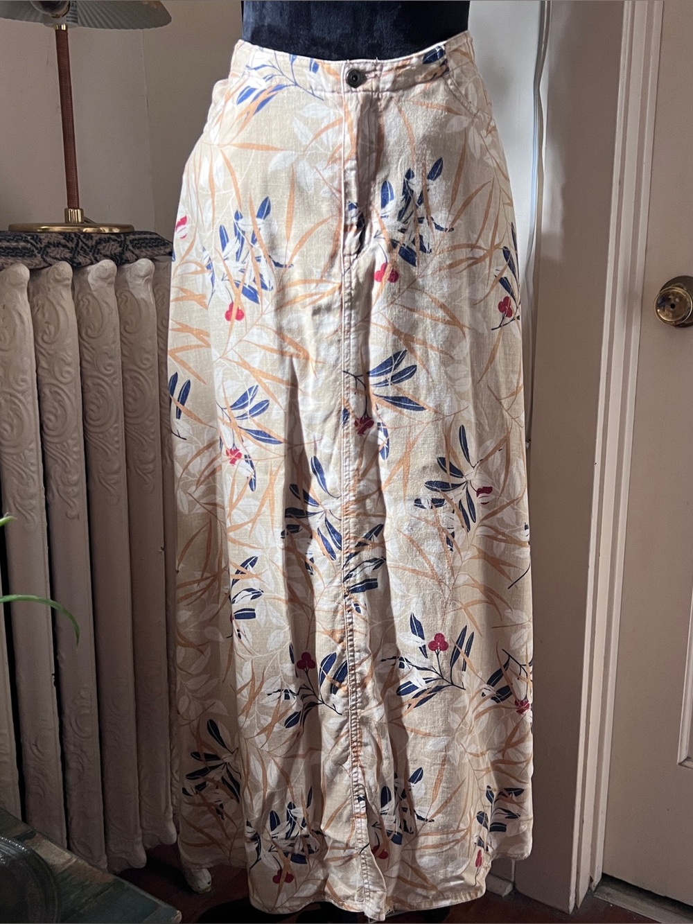 90s Liz Claiborne Lizwear Linen/Rayon Floral Maxi Long Skirt Beige Blue Size L
